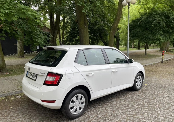 Skoda Fabia cena 39500 przebieg: 109000, rok produkcji 2019 z Kalisz małe 137